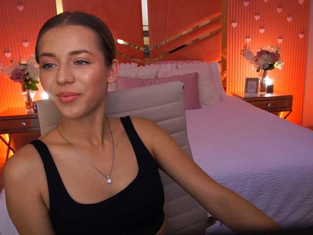 LoveeDove live cam on BongaCams