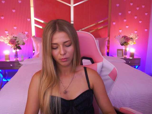 LoveeDove live cam on BongaCams