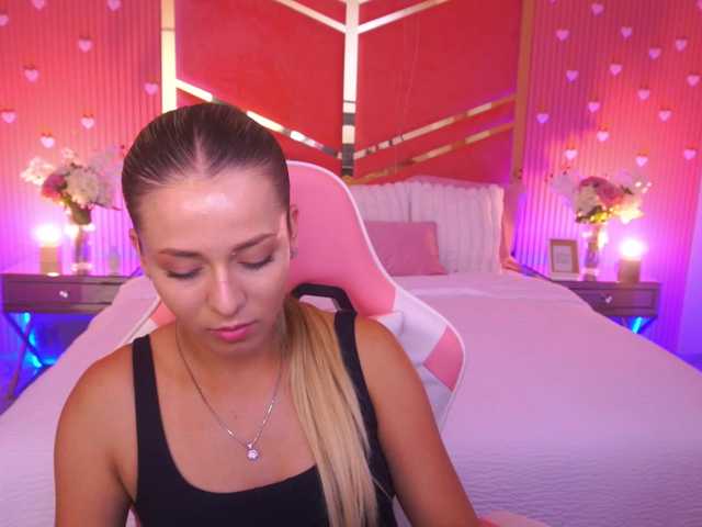 LoveeDove live cam on BongaCams