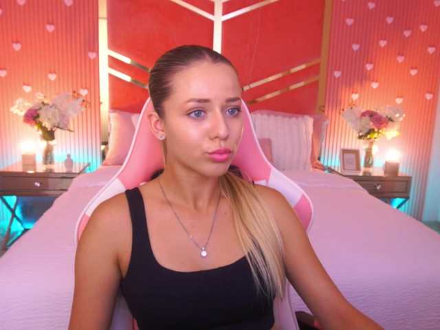 LoveeDove live cam on BongaCams
