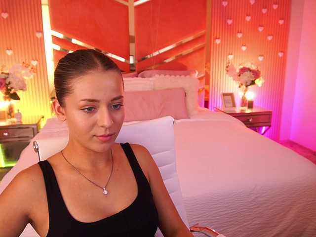 LoveeDove live cam on BongaCams