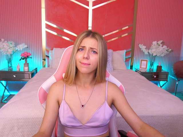 LoveeDove live cam on BongaCams