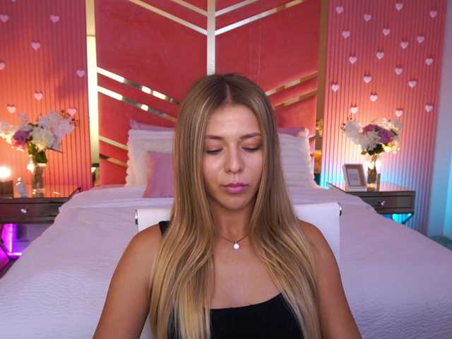LoveeDove live cam on BongaCams