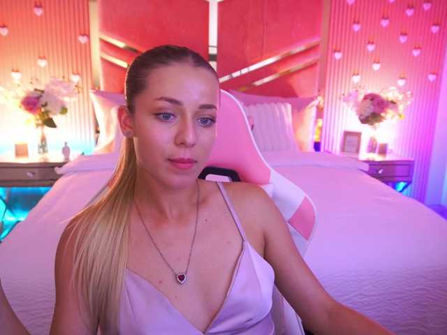 LoveeDove live cam on BongaCams