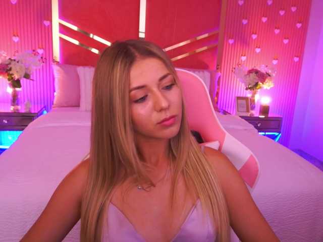 LoveeDove live cam on BongaCams