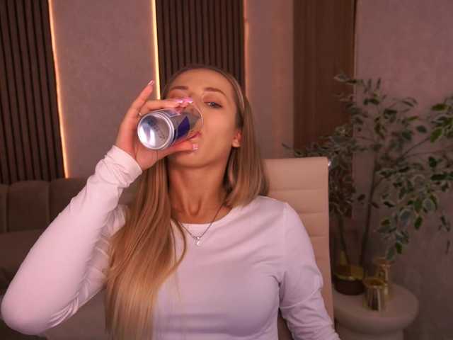 LoveeDove live cam on BongaCams