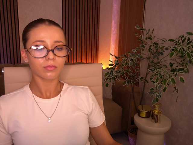 LoveeDove live cam on BongaCams