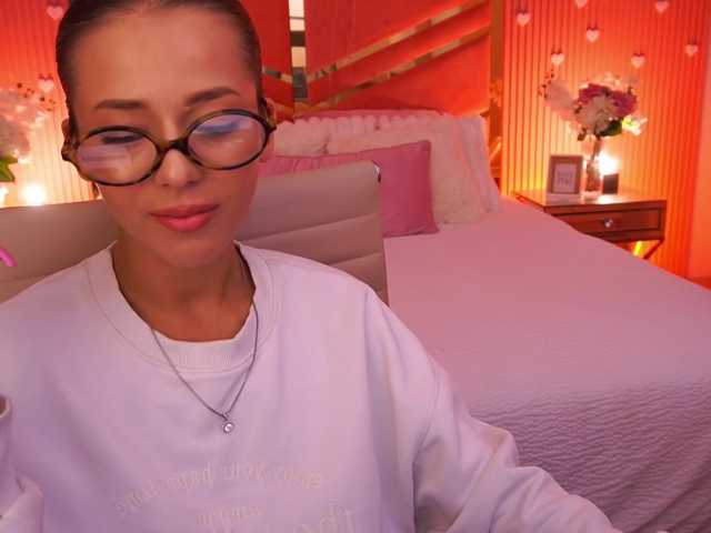 LoveeDove live cam on BongaCams