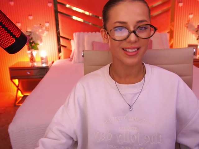 LoveeDove live cam on BongaCams