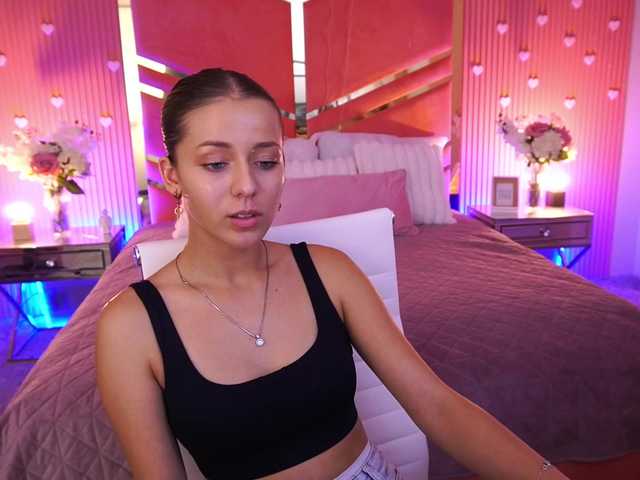 LoveeDove live cam on BongaCams