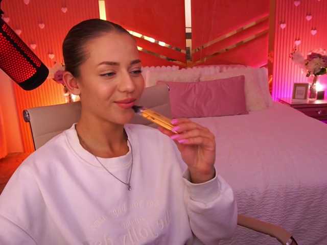 LoveeDove live cam on BongaCams