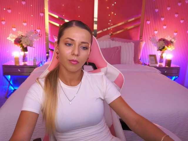 LoveeDove live cam on BongaCams