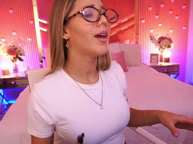 LoveeDove live cam on BongaCams