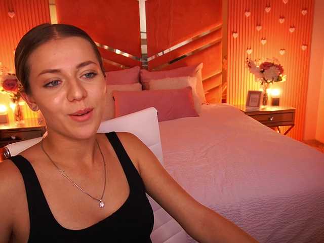 LoveeDove live cam on BongaCams