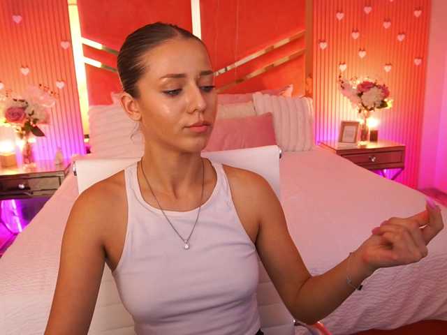 LoveeDove live cam on BongaCams