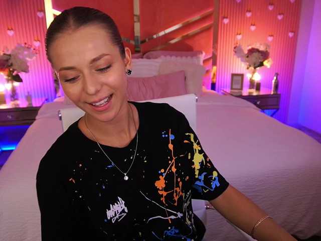 LoveeDove live cam on BongaCams