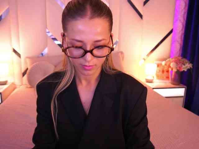 LoveeDove webcam