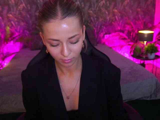 LoveeDove webcam