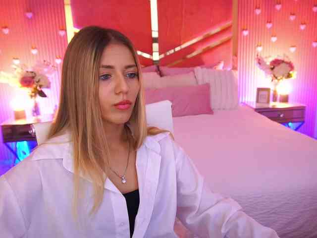 LoveeDove webcam