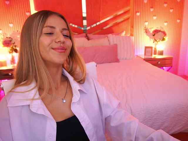 LoveeDove webcam