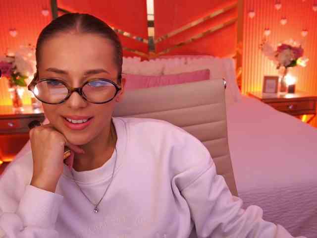 LoveeDove webcam