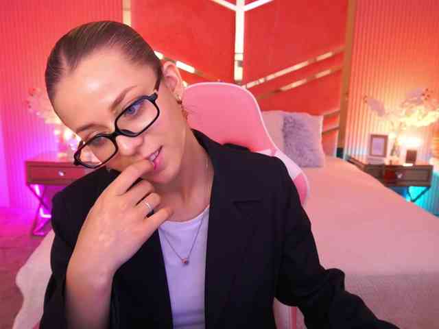 LoveeDove webcam