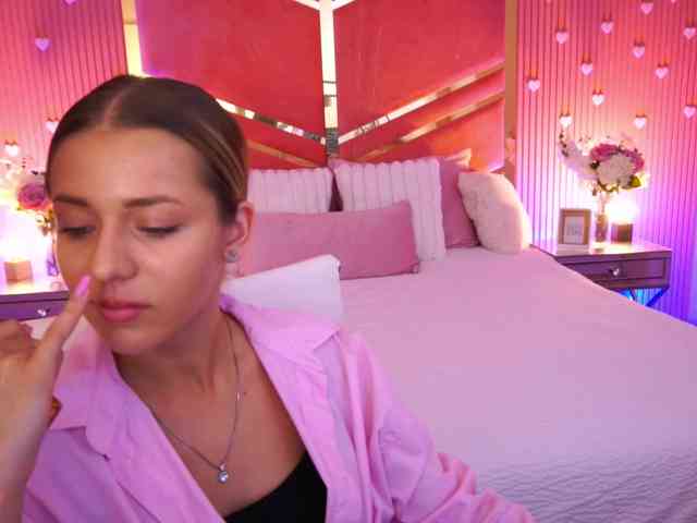 LoveeDove webcam