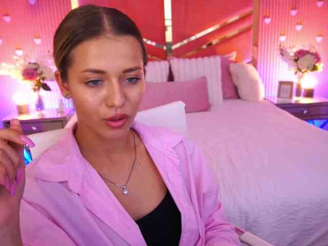 LoveeDove webcam
