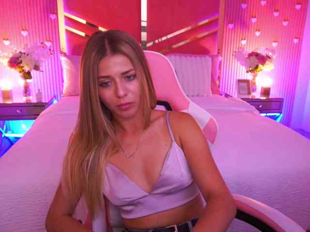 LoveeDove webcam