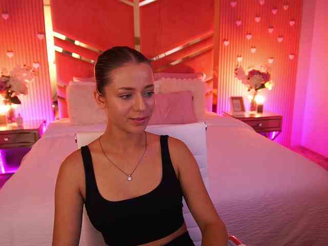 LoveeDove webcam
