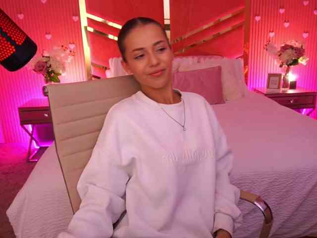 LoveeDove webcam
