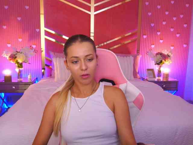 LoveeDove webcam