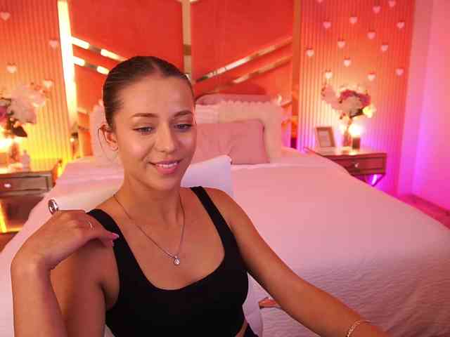 LoveeDove webcam
