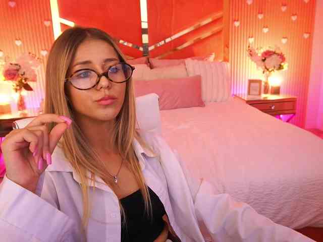 LoveeDove webcam