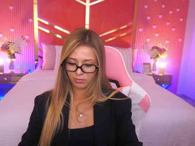 LoveeDove webcam