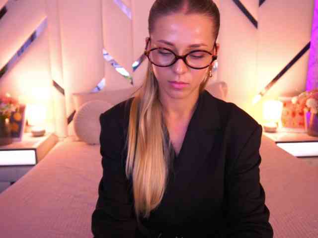 LoveeDove webcam
