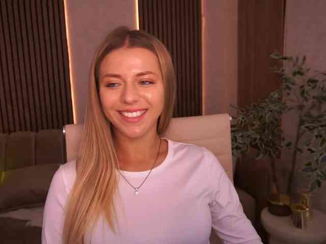 LoveeDove webcam