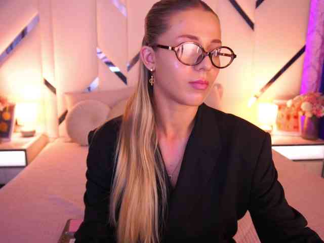 LoveeDove webcam