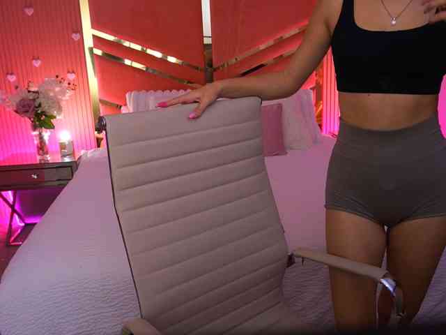 LoveeDove webcam