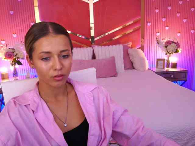 LoveeDove webcam