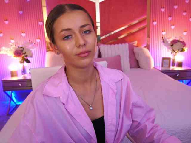 LoveeDove webcam