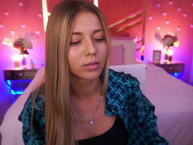 LoveeDove webcam