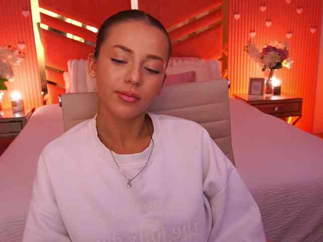 LoveeDove webcam