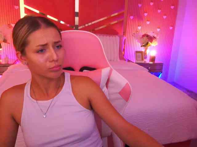 LoveeDove webcam
