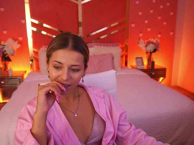 LoveeDove webcam