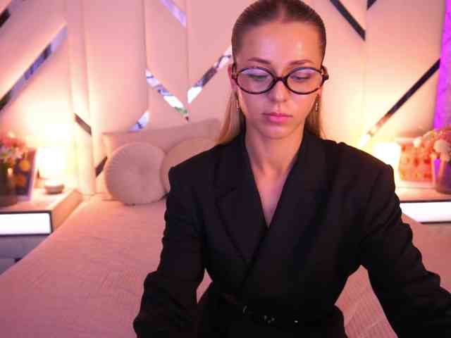 LoveeDove webcam