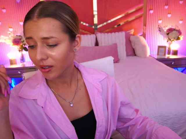 LoveeDove webcam