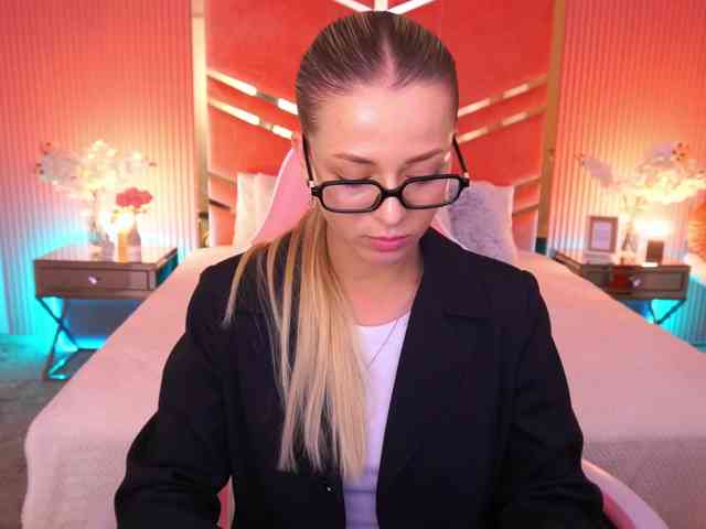 LoveeDove webcam
