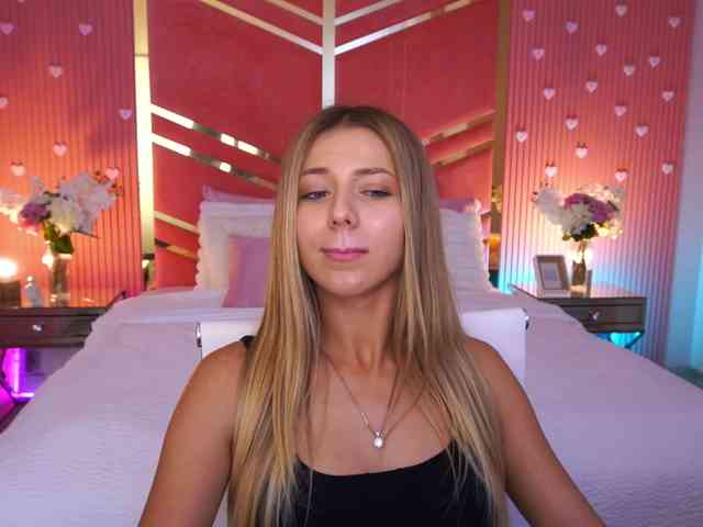 LoveeDove webcam