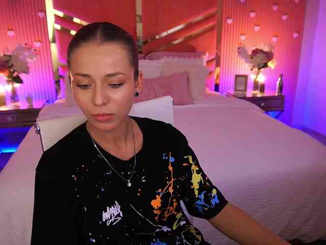 LoveeDove webcam
